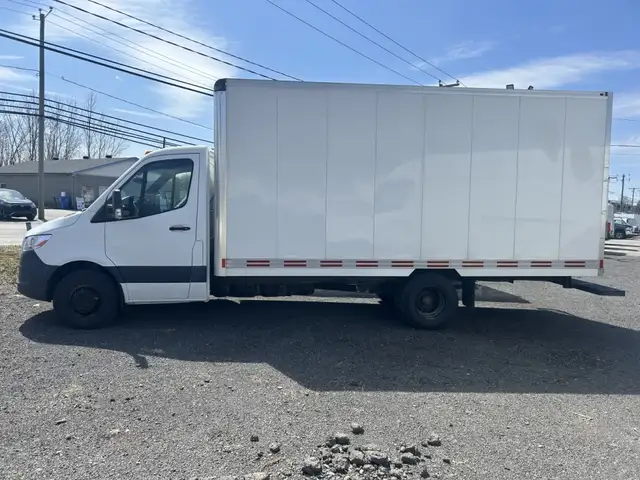 2019 Mercedes-Benz Cabine châssis Sprinter 3500 CUBE 16pieds - Photo 2