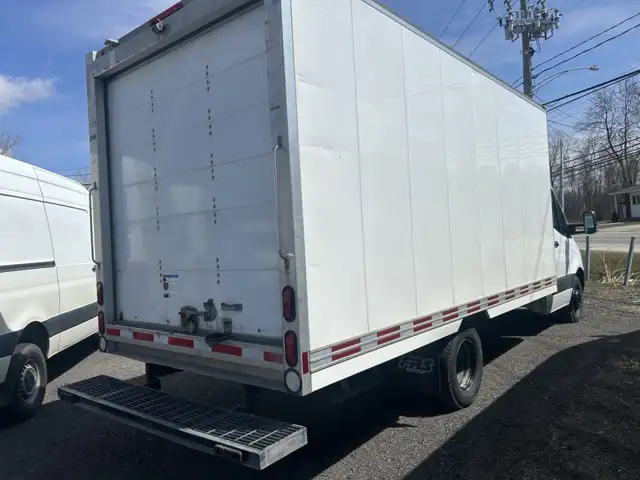 2019 Mercedes-Benz Cabine châssis Sprinter 3500 CUBE 16pieds - Photo 4