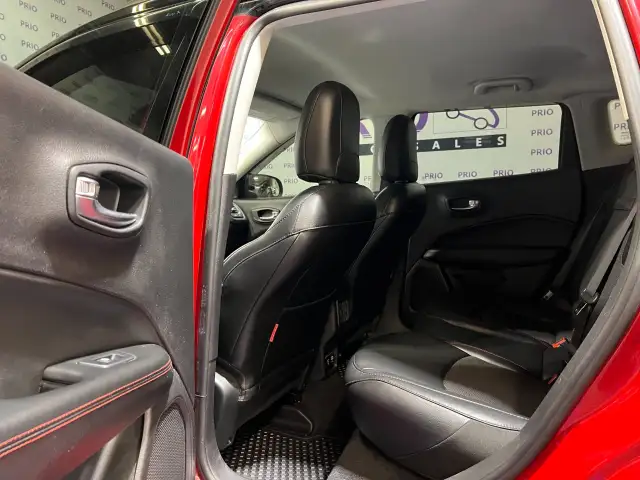 2019 Jeep Compass - Photo 18