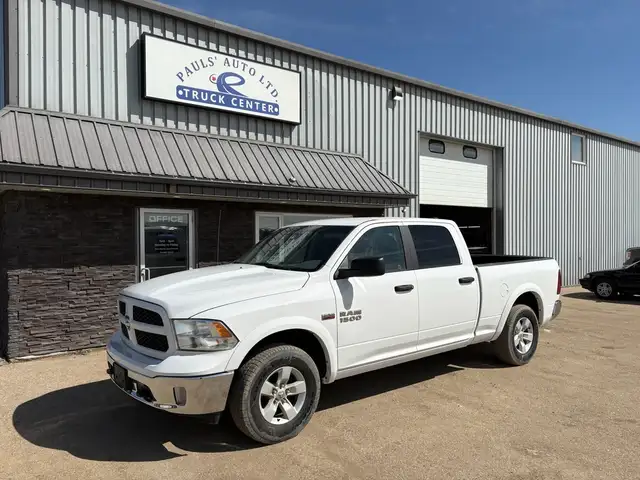 2018 Ram 1500 Crew Cab 4x4 SLT 5.7L - Rebuilt Title