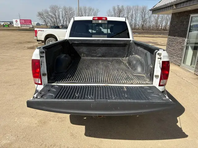 2018 Ram 1500 Crew Cab 4x4 SLT 5.7L - Rebuilt Title - Photo 7