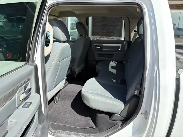 2018 Ram 1500 Crew Cab 4x4 SLT 5.7L - Rebuilt Title - Photo 13