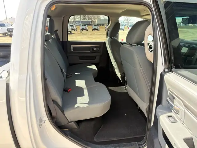 2018 Ram 1500 Crew Cab 4x4 SLT 5.7L - Rebuilt Title - Photo 15