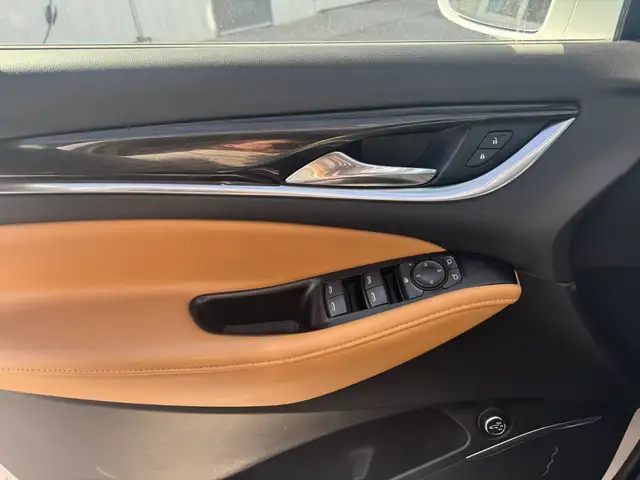 2018 Buick Enclave Essence - Photo 16