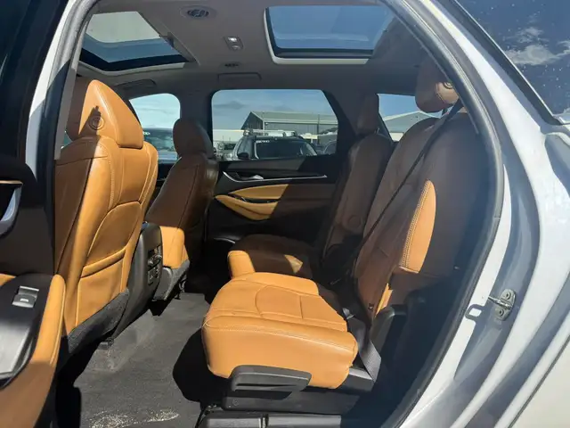2018 Buick Enclave Essence - Photo 17