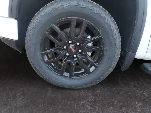 2026 GMC Sierra 1500 - Photo 10