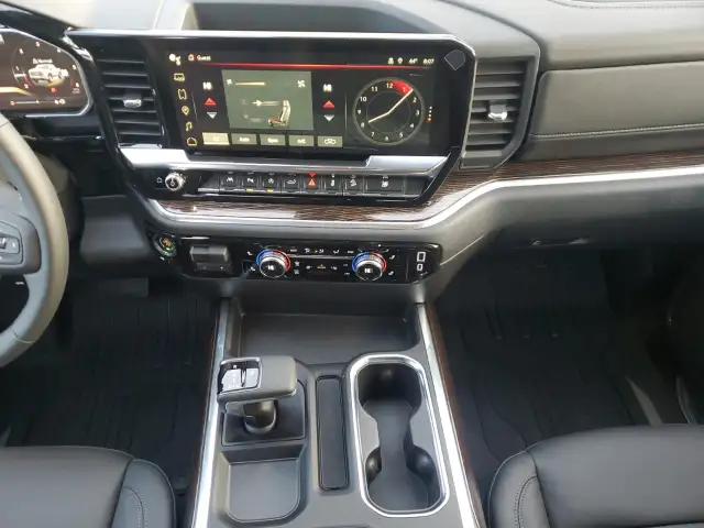 2026 GMC Sierra 1500 - Photo 16