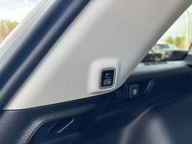 2023 Jeep Grand Cherokee Limited - Photo 12