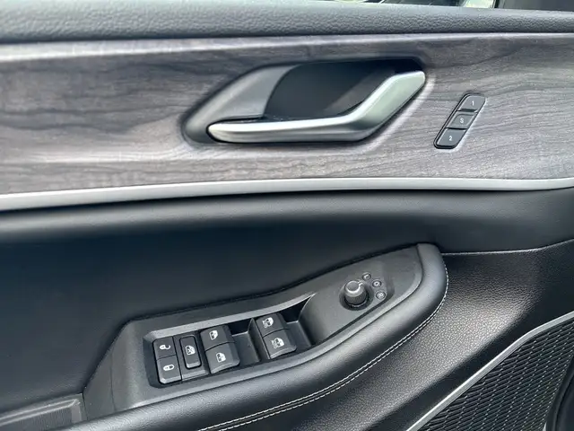 2023 Jeep Grand Cherokee Limited - Photo 15