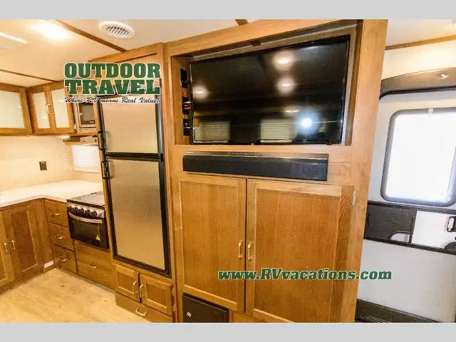 2019 Gulf Stream RV Envision 258RB - Photo 12