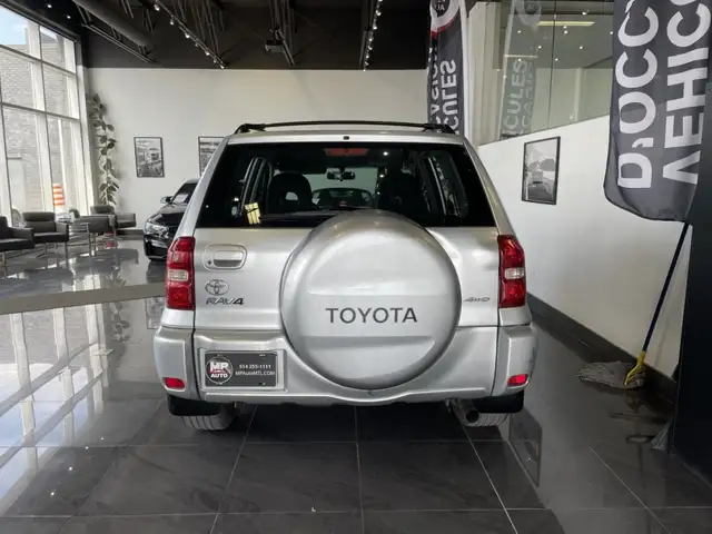 2004 Toyota RAV4 - Photo 6