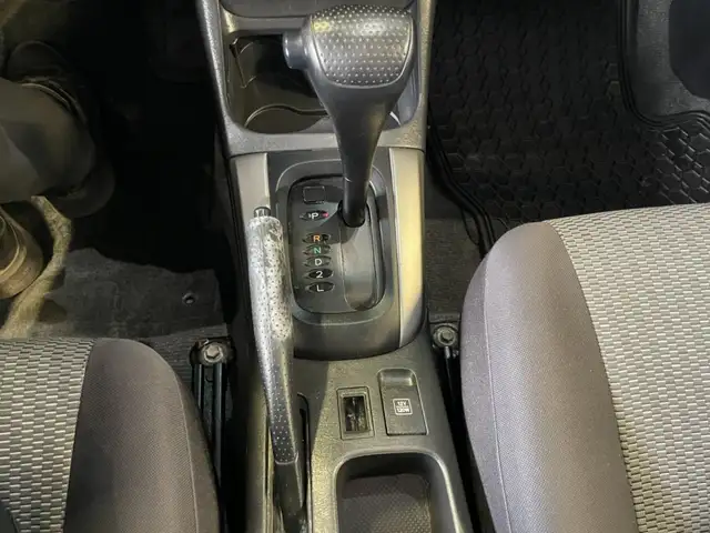 2004 Toyota RAV4 - Photo 13