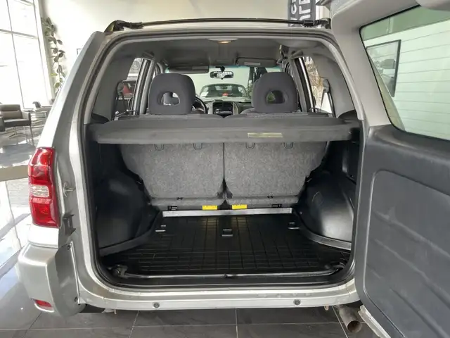 2004 Toyota RAV4 - Photo 16