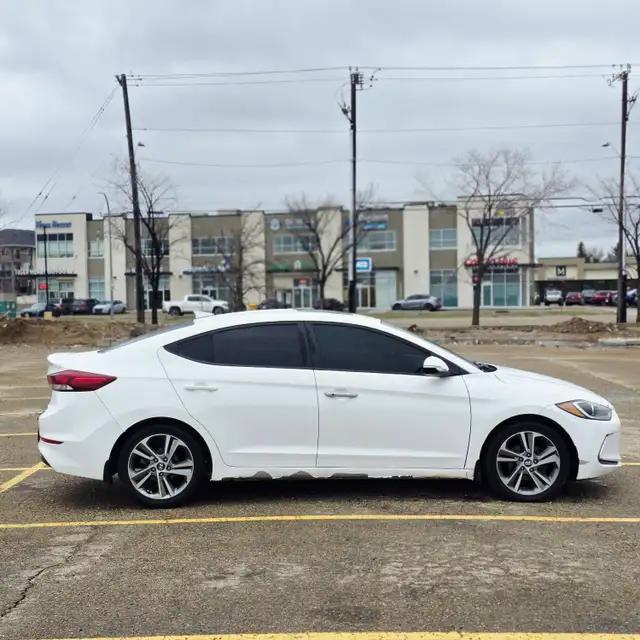 2017 Hyundai Elantra 4dr Sdn Auto GLS - Photo 4