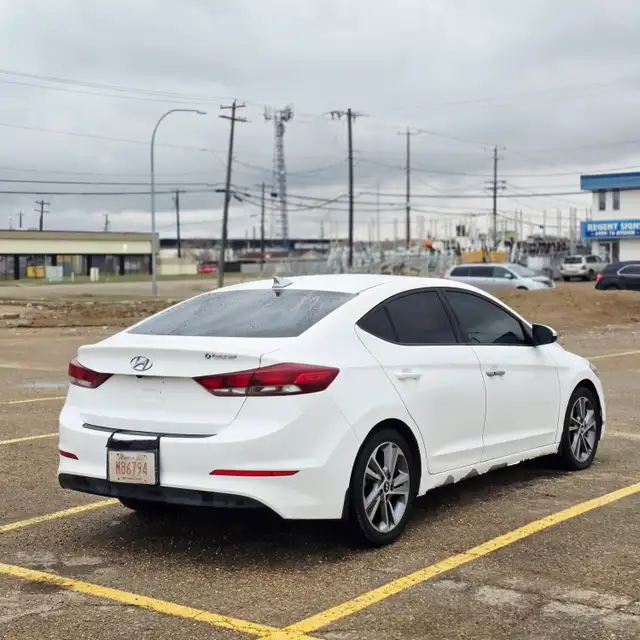 2017 Hyundai Elantra 4dr Sdn Auto GLS - Photo 5