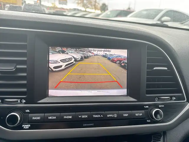 2017 Hyundai Elantra 4dr Sdn Auto GLS - Photo 16