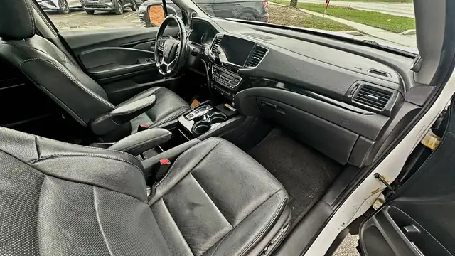 2021 Honda Pilot Touring 7-Passenger AWD - NO ACCIDENTS - LEATHE - Photo 11