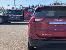 2024 GMC Terrain SLE - Photo 13