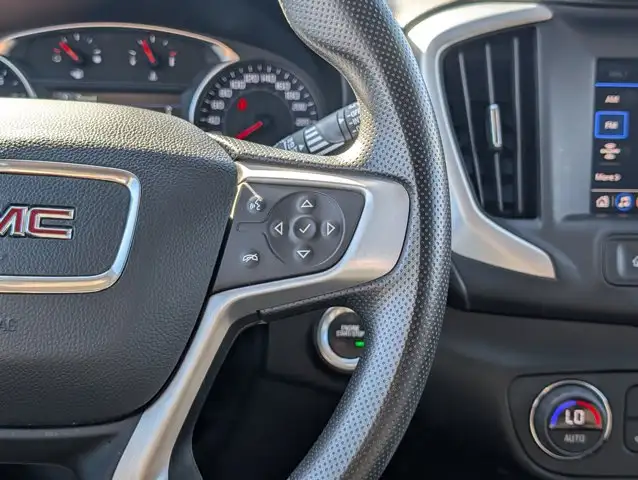2024 GMC Terrain SLE - Photo 24