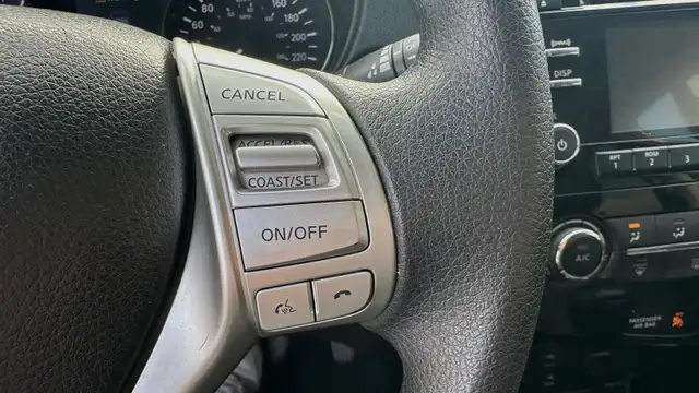 2014 Nissan Rogue AWD - SUNROOF - REAR CAMERA - HEATED SEATS - L - Photo 11