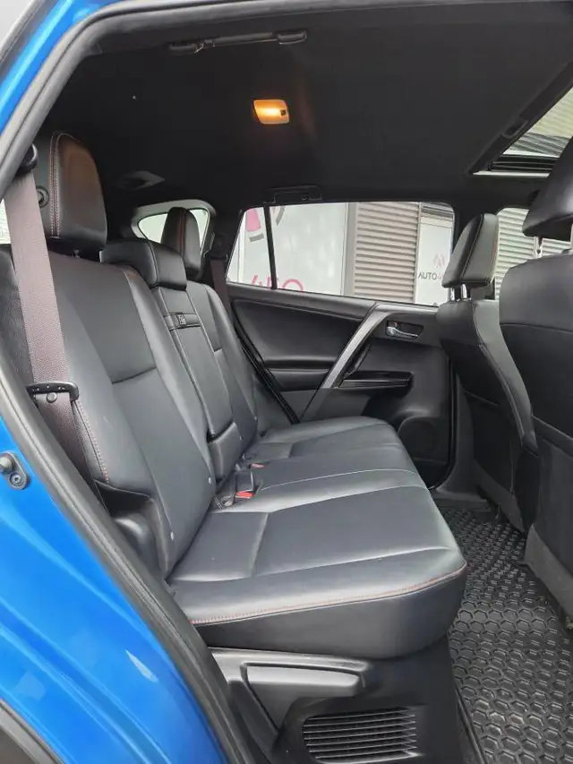 Toyota RAV4 hybride SE 2017 SE HYBRID CUIR TOIT NAV - Photo 12