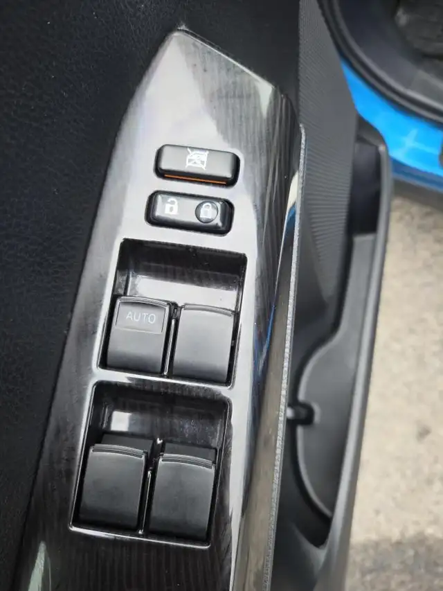 Toyota RAV4 hybride SE 2017 SE HYBRID CUIR TOIT NAV - Photo 17