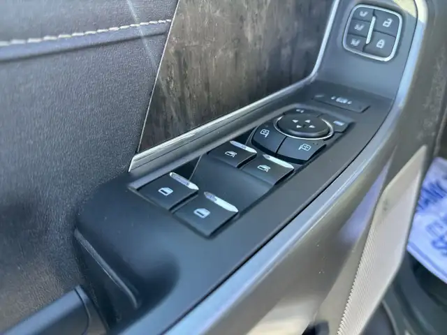 2025 Ford F-350 Super Duty Lariat - Navigation - Photo 15