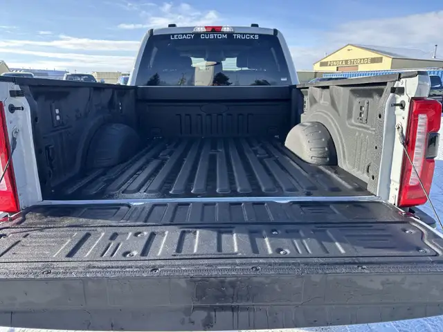 2025 Ford F-350 Super Duty Lariat - Navigation - Photo 22