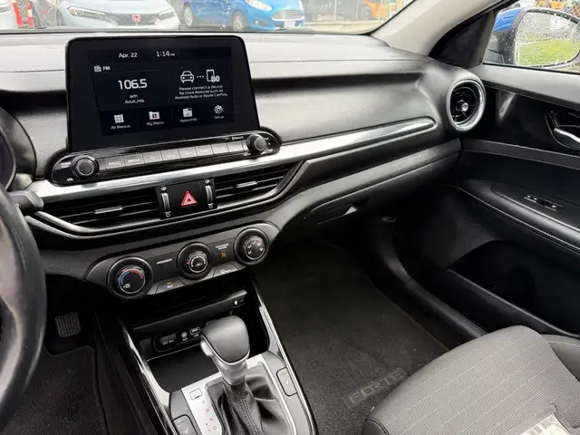 2021 Kia Forte EX - Photo 19