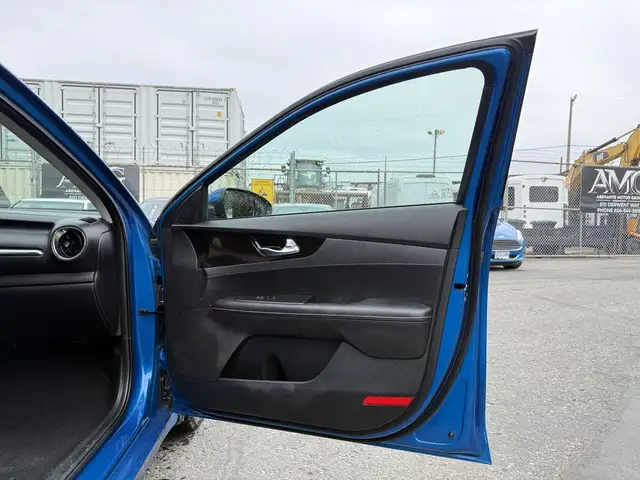 2021 Kia Forte EX - Photo 25