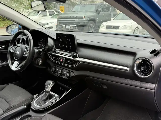 2021 Kia Forte EX - Photo 26