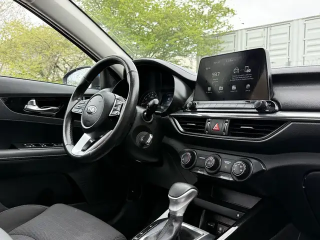 2021 Kia Forte EX - Photo 28