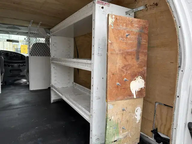 2008 Ford Econoline E-250 Cargo Van with Roof Rack - Photo 18