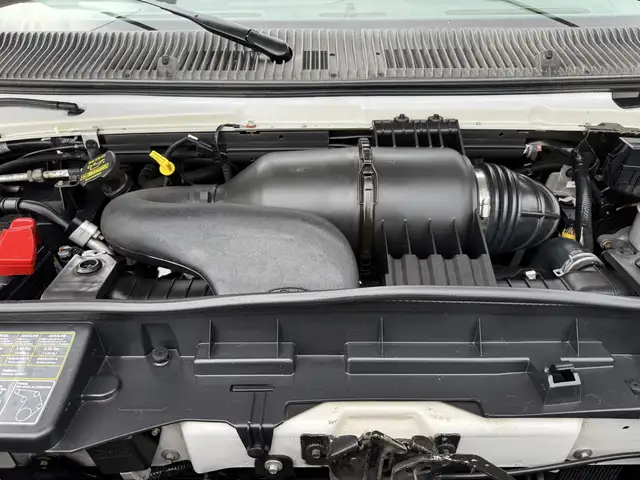 2008 Ford Econoline E-250 Cargo Van with Roof Rack - Photo 34