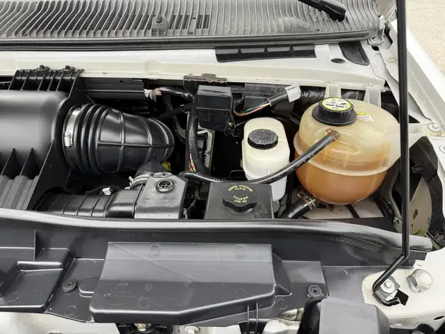 2008 Ford Econoline E-250 Cargo Van with Roof Rack - Photo 35