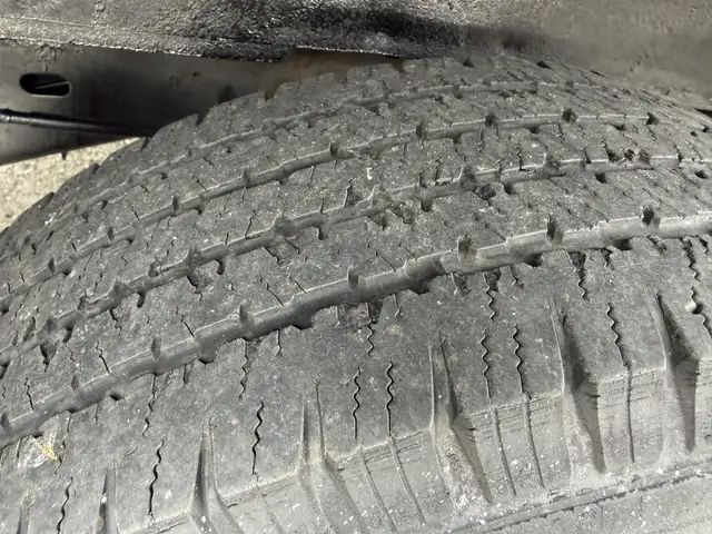 2008 Ford Econoline E-250 Cargo Van with Roof Rack - Photo 40