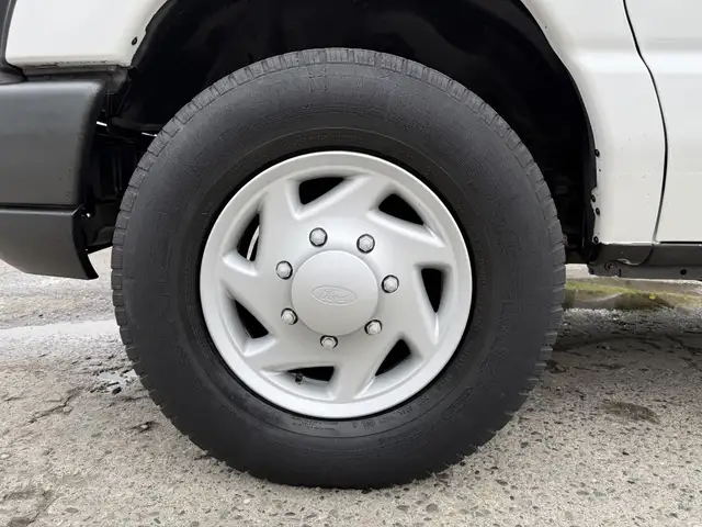 2008 Ford Econoline E-250 Cargo Van with Roof Rack - Photo 41