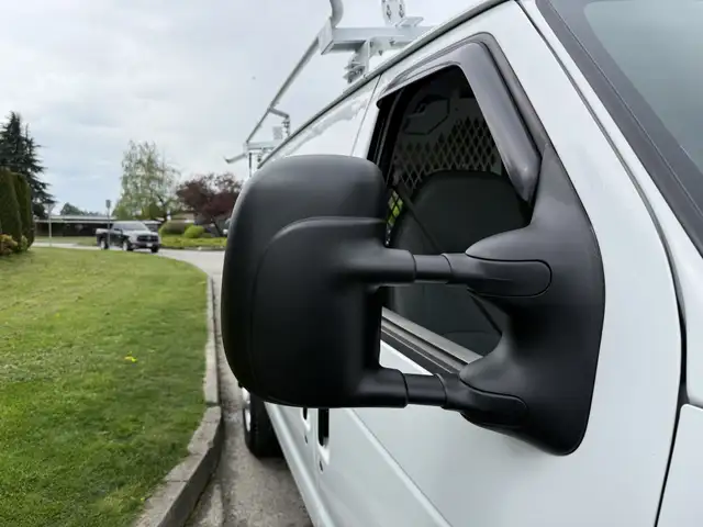 2008 Ford Econoline E-250 Cargo Van with Roof Rack - Photo 45