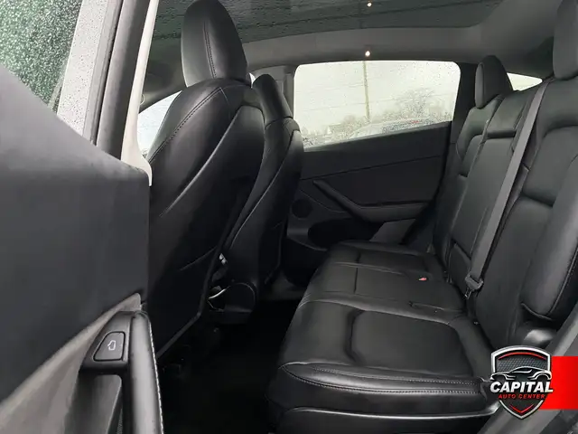 2024 Tesla Model Y Long Range - Photo 15
