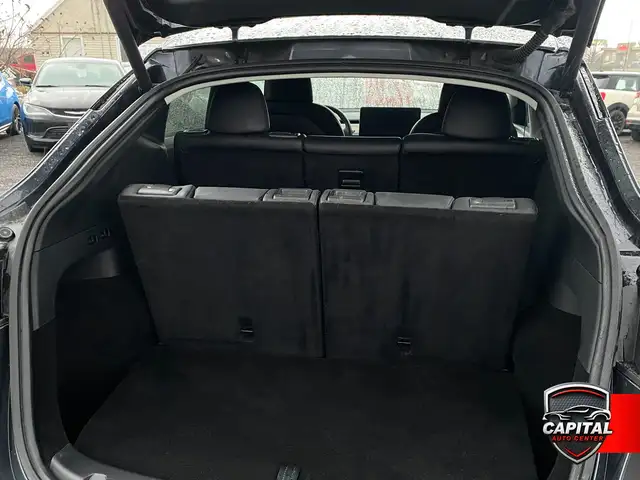 2024 Tesla Model Y Long Range - Photo 18