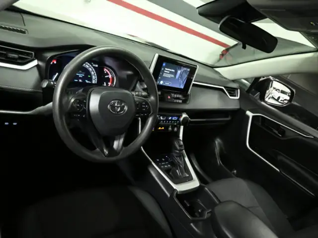 2024 Toyota RAV4 LE No Accident Radar Cruise Lane Assist Blind S - Photo 10