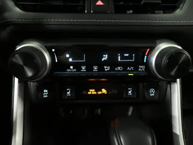 2024 Toyota RAV4 LE No Accident Radar Cruise Lane Assist Blind S - Photo 19