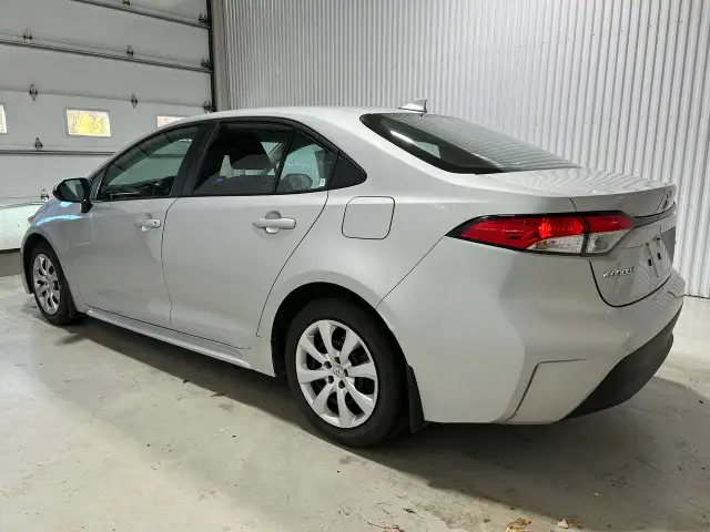 Toyota Corolla Le Auto A/c Caméra 2023 a vendre - Photo 8