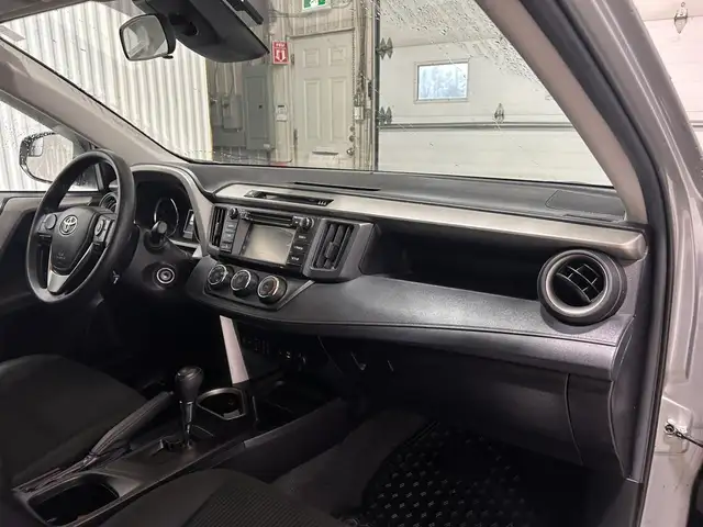 Toyota RAV4 LE TI 2018 à vendre - Photo 20