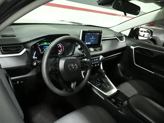 2024 Toyota RAV4 LE No Accident Radar Cruise Lane Assist Blind S - Photo 10