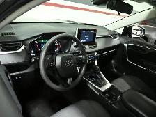 2024 Toyota RAV4 LE No Accident Radar Cruise Lane Assist Blind S - Photo 10