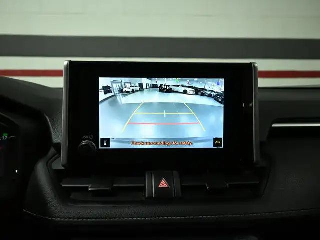 2024 Toyota RAV4 LE No Accident Radar Cruise Lane Assist Blind S - Photo 18