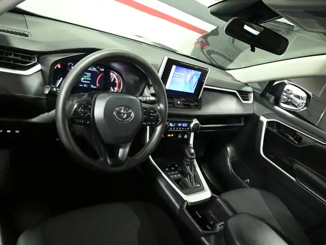 2024 Toyota RAV4 LE No Accident Radar Cruise Lane Assist Blind S - Photo 10