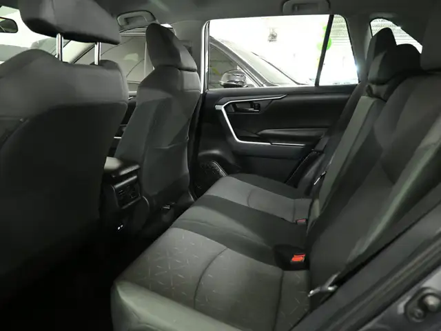 2024 Toyota RAV4 LE No Accident Radar Cruise Lane Assist Blind S - Photo 22