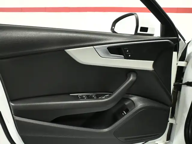 2022 Audi A4 No Accident Sunroof Heated Seats Lane Assist - Photo 11